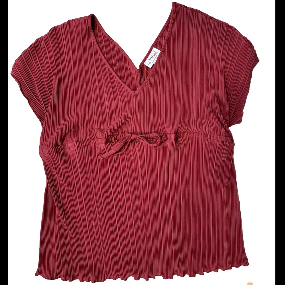 Brand new Ingrid and Isabel Maternity Shirt Women Stretch V Neck Pleated Tunic